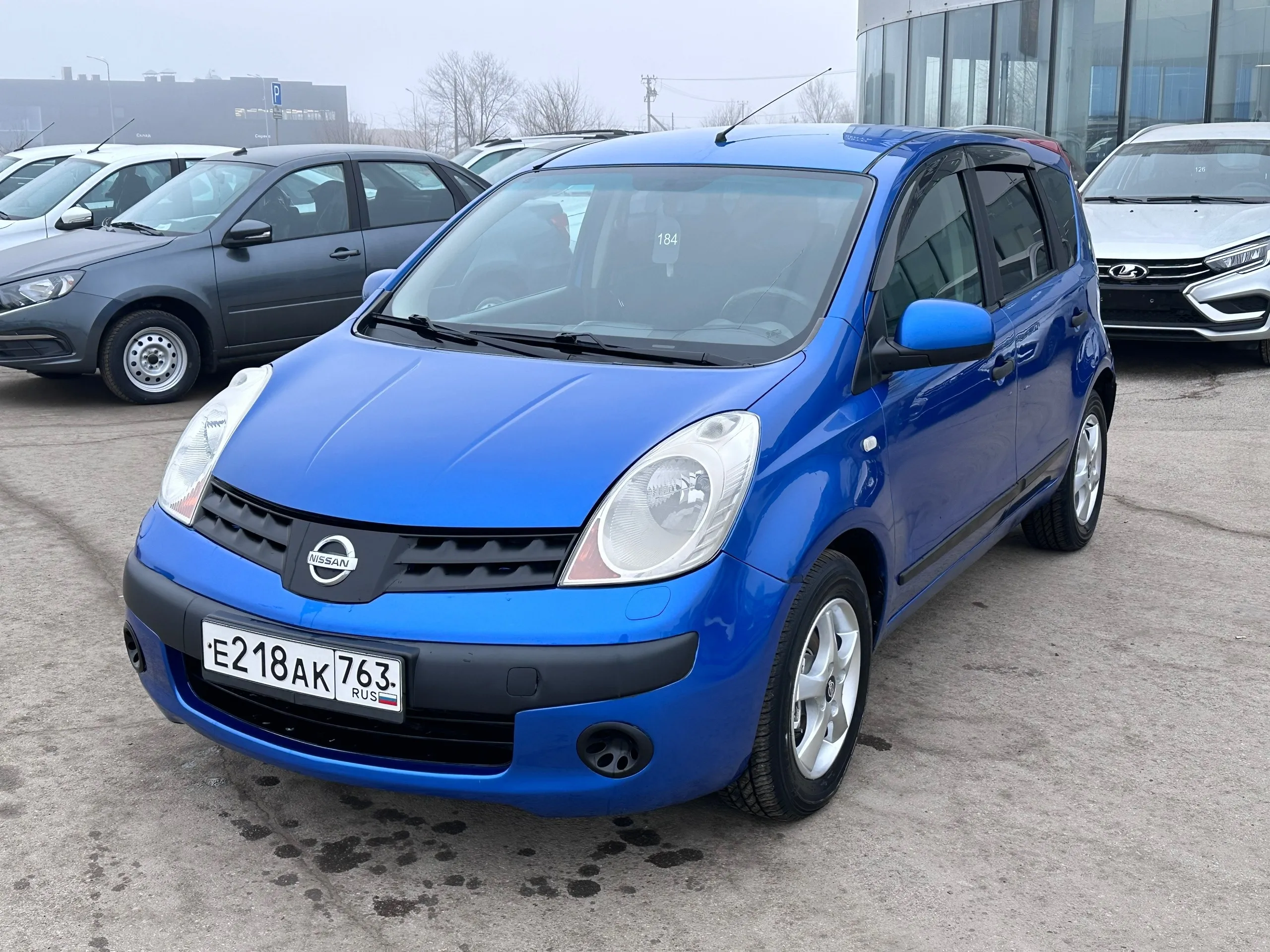 Nissan Nissan Nout