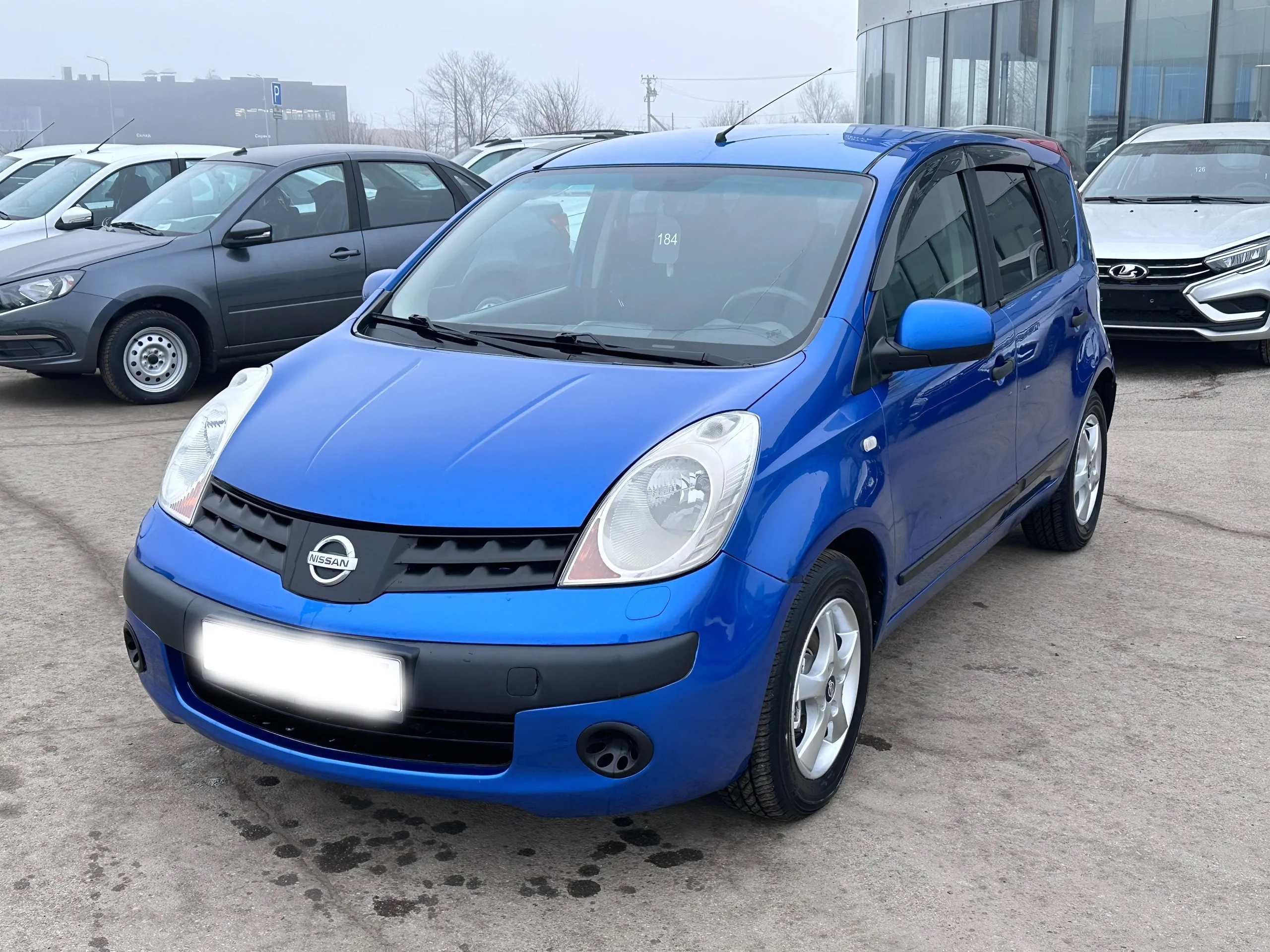 Nissan Nissan Nout