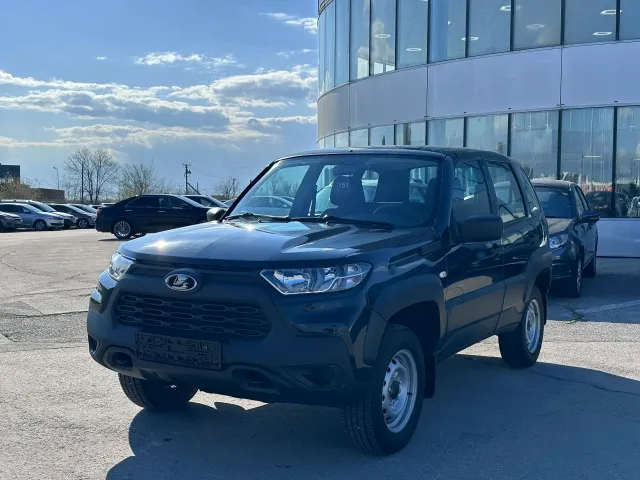 Lada Lada Niva Travel